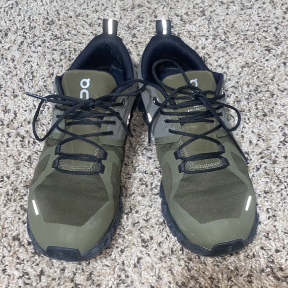 〽️ Cloud 5 Waterproof Olive greenn waterproof On Cloud tennis shoes! - Picture 4 of 9